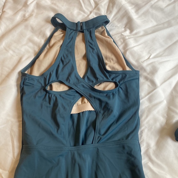 Weissman dance adult small leotard and matching skirt. Beautiful color. - Picture 4 of 8